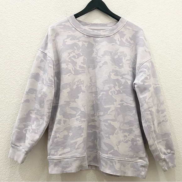 LULULEMON Perfectly Oversized Crew in Igcognito Camo Alpine White Multi - Picture 4 of 11